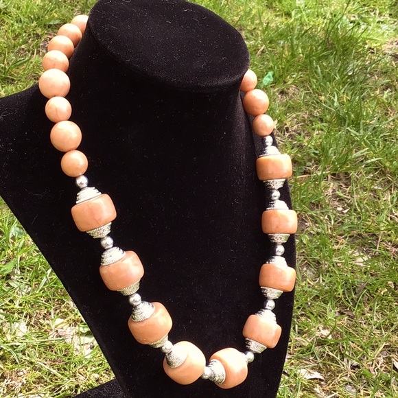 Coral beaded necklace with silver accents - Picture 1 of 3